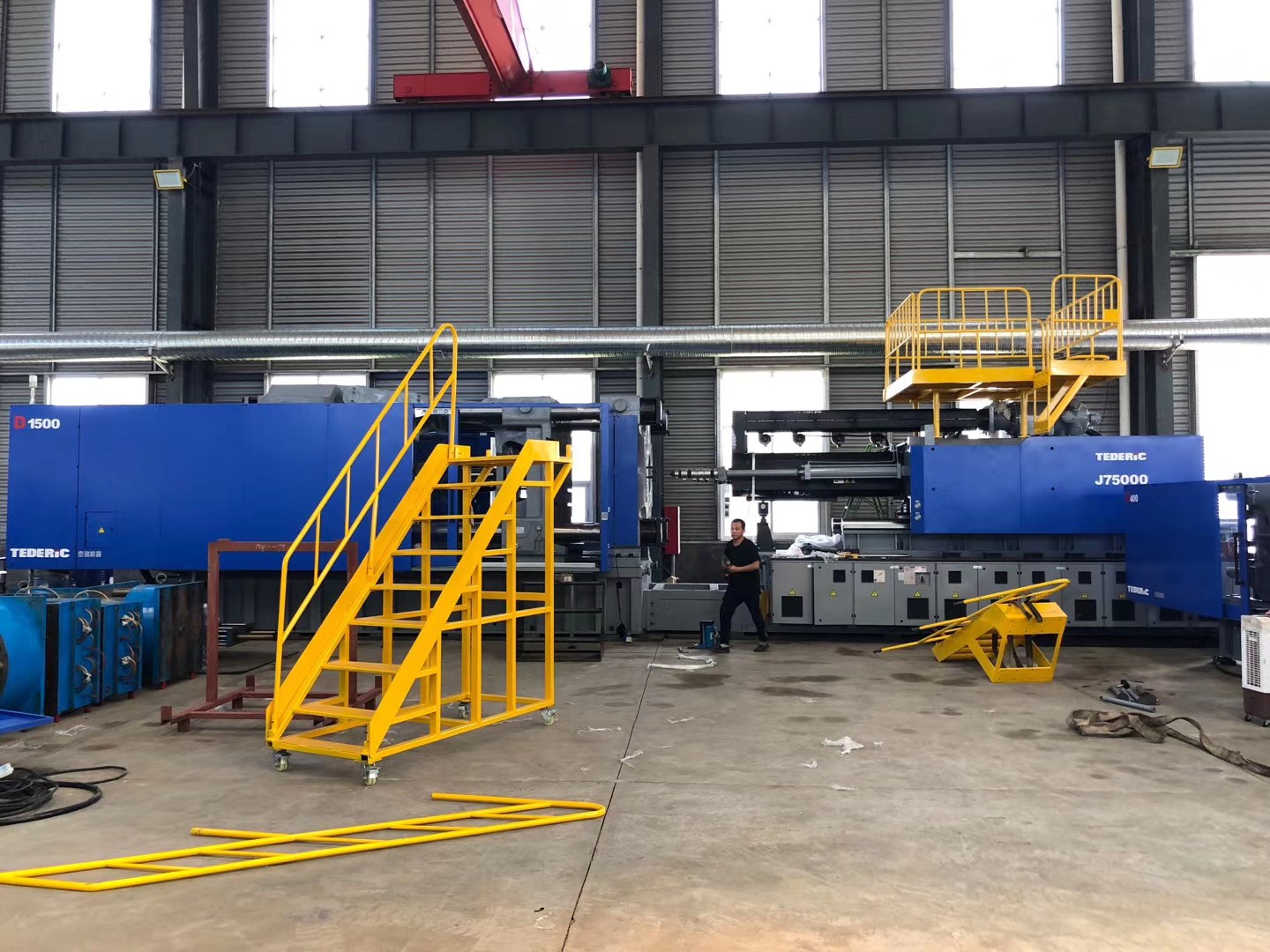 腾远集团管件生产基地新增PE管件专用注塑机和多角度焊机 腾远集团管件生产基地新增PE管件专用注塑机和多角度焊机